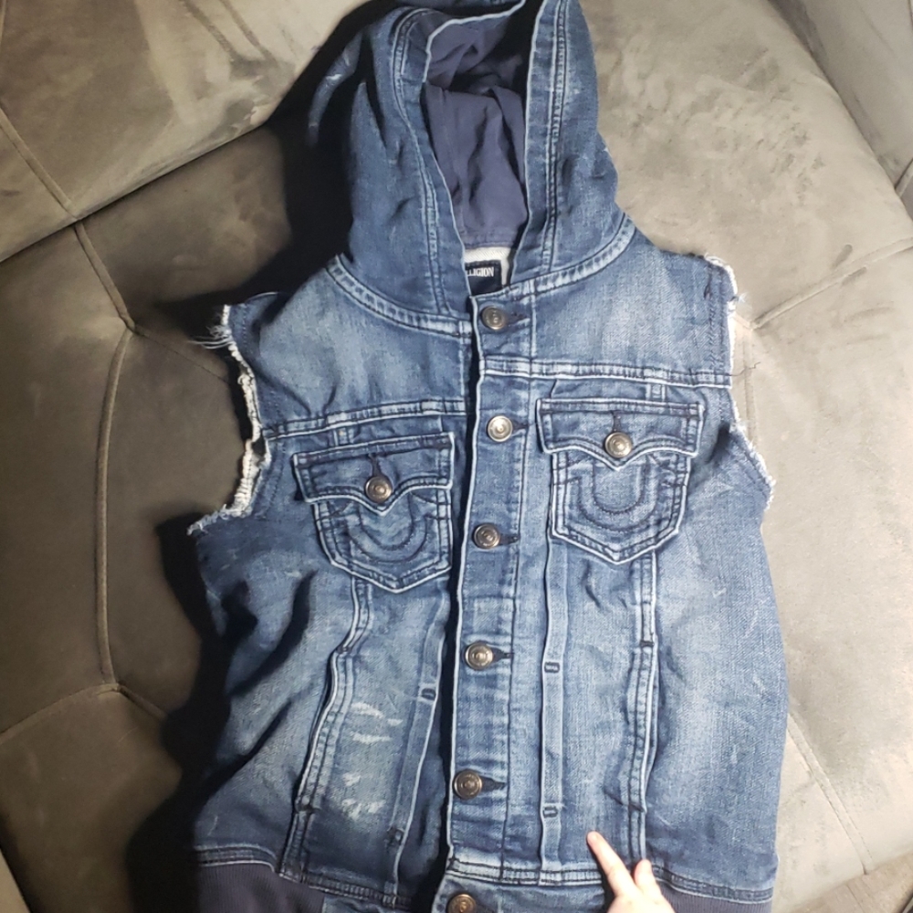 Boys size 7 jean vest TR
